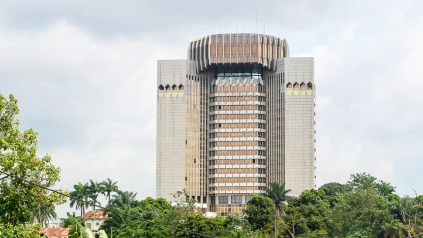 Cemac : la Beac annonce la reprise des activités économiques 1 siège de la BEAC, à Yaoundé, au Cameroun