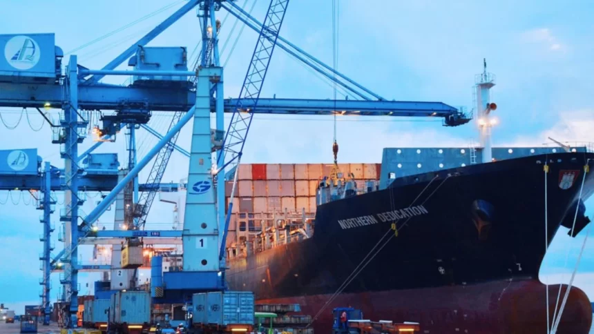 Cameroun : les chiffres des importations de carburant, d’engrais, de poissons congelés sont un défi à l’import-substitution et aux investisseurs. Port autonome de douala bonabéri