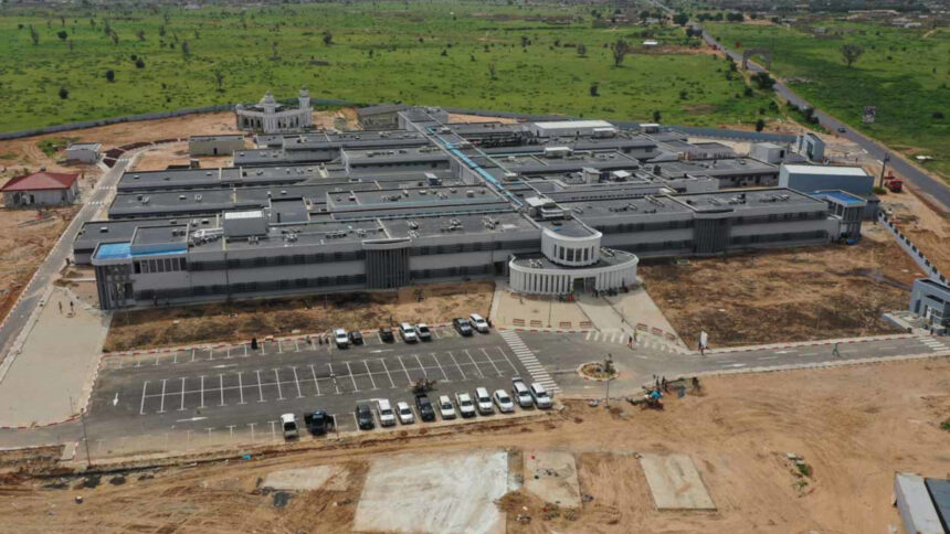 Afrique : construction et équipement des hôpitaux, le vaste marché à capter 1 Un hôpital de dernière génération construit par une société française au Sénégal