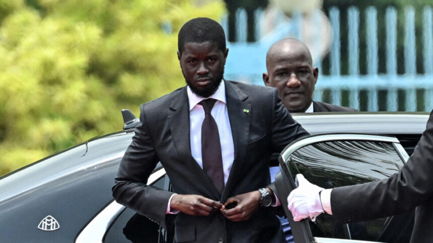 Sénégal : après 100 jours au pouvoir, le président Bassirou Diomaye Faye ne renonce pas à renégocier les accords miniers, gaziers et pétroliers 1 Sénégal : après 100 jours au pouvoir, le président Bassirou Diomaye Faye ne renonce pas à renégocier les accords miniers, gaziers et pétroliers