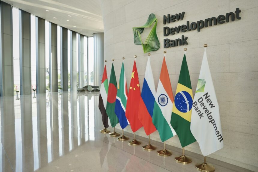 Afrique du Sud : New Development Bank veut financer 10 projets d’énergie renouvelable à hauteur de 2,3 milliards USD 1 new development bank