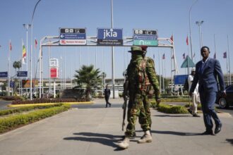 Kenya : grève à l’aéroport Jomo Kenyatta, vols retardés et annulations en série entrainent des conséquences économiques non négligeables