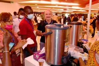 Côte d'Ivoire : annoncé du 19 au 20 novembre 2024, le Forum national du jeune cacaoculteur et chocolatier se tient dans contexte de main d’œuvre agricole vieillissante