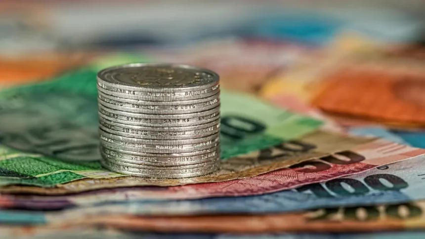 Le service de la dette de l'Afrique est passé de 61 milliards USD en 2010 à 163 milliards USD en 2024 1 Le service de la dette de l'Afrique est passé de 61 milliards USD en 2010 à 163 milliards USD en 2024, une hausse de 102 milliards USD en 14 ans