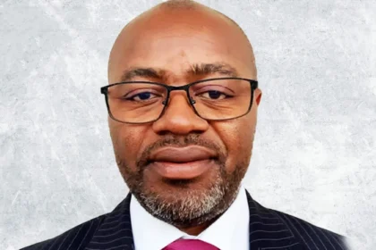 Dr Bareja Youmssi, Expert en mines et pétrole, Enseignant - Chercheur