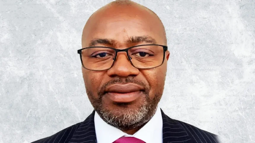 Dr Bareja Youmssi (Expert en mines et pétrole) : « sommes-nous obligés de coopérer avec eux ? » 1 Dr Bareja Youmssi, Expert en mines et pétrole, Enseignant - Chercheur
