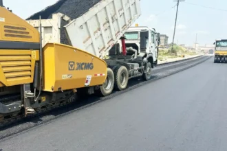 Cameroun : l’exécution des chantiers routiers passée au scanner