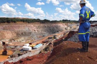 Cameroun : déjà 600 000 tonnes de fer de la mine de Grand Zambi en attente d’exportation, malgré la forte demande locale
