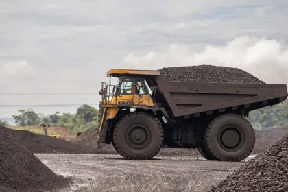 Interdiction d’exportation du manganèse brut : le Gabon mise sur la transformation locale d’ici 2029