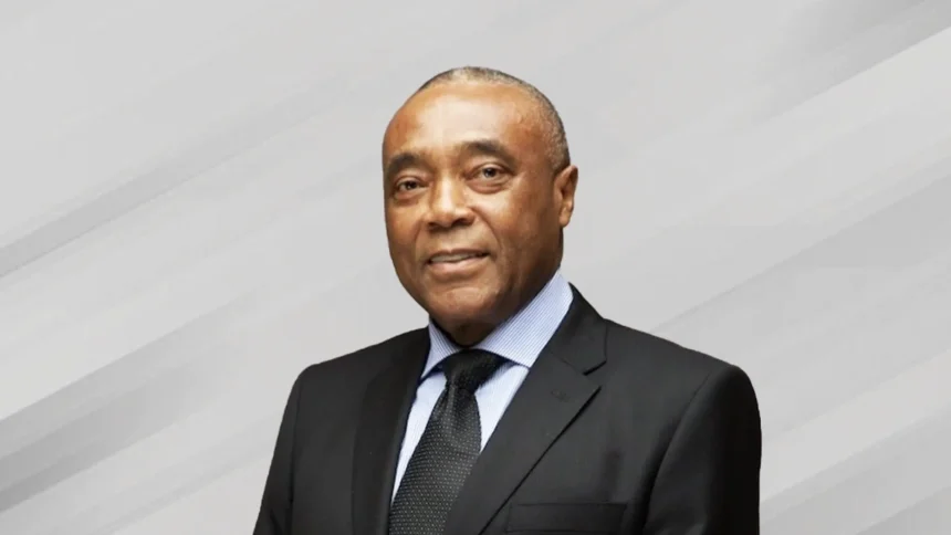 Emmanuel Ikazoboh : l’expert discret qui succède à Aliko Dangote chez Dangote Cement 1 Emmanuel Ikazoboh succède à Aliko Dangote à la tête de Dangote Cement