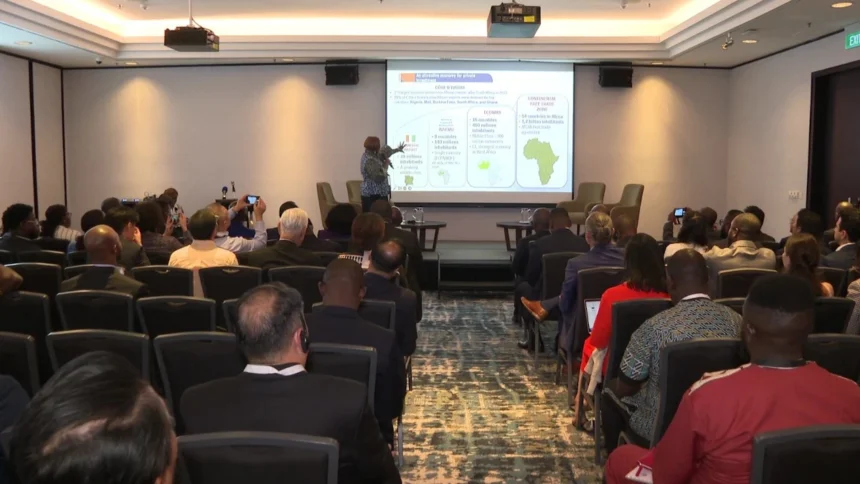 La Côte d’Ivoire séduit les investisseurs asiatiques : industrie, mines, finance, agro-industrie… 1 Attractivité des investissements : la Côte d’Ivoire à la conquête des investisseurs asiatiques