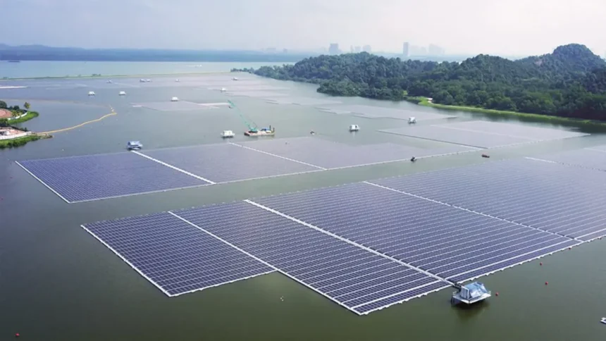 Au Maroc, l’énergie solaire flottante devient une arme contre la sécheresse 1 Maroc : Tanger Med inaugure la première centrale solaire flottante au barrage d’Oued Rmel