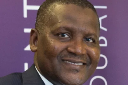 Nigeria : Aliko Dangote ouvre 10% du capital de Dangote Petroleum Refinery pour son extension et vise 1,4 million de barils par jour