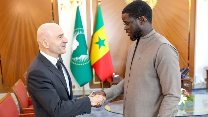 Dette à 132% du PIB : comment le Sénégal tente de restaurer la confiance du FMI et des marchés 1 Sénégal : avec une dette à 132 % du PIB, le FMI conditionne tout appui à la soutenabilité et aux garanties politiques