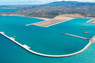 Port et industrie à Nador : 51 M DH mobilisés, le Roi fixe le cap pour 2026