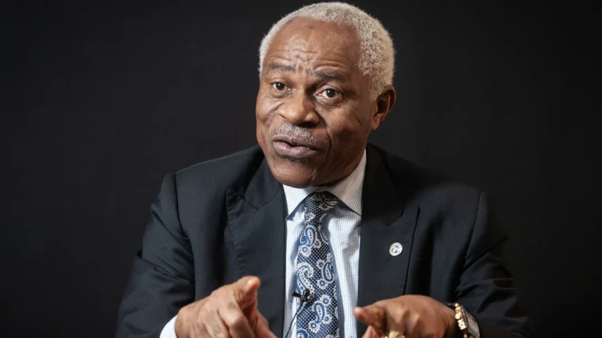 La Commission de la CEMAC suspend ses activités pour cause de crise financière 1 Crise financière à la CEMAC : La Commission suspend ses activités en 2026