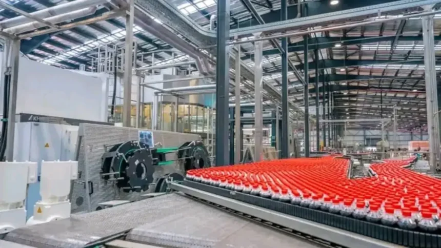 Au Nigeria, le Camerounais Kadji investit 49,2 milliards de nairas dans une usine brassicole (Razzl) 1 Industrie des boissons : le groupe Kadji inaugure une usine d’embouteillage au Nigeria