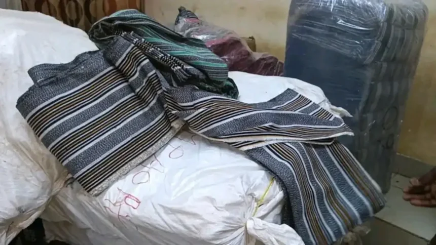 Burkina Faso : 20,5 millions de FCFA de textiles illégaux saisis par la brigade antifraude 1 Burkina Faso : 20,5 millions de FCFA de textiles illégaux saisis par la brigade antifraude