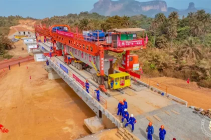 Afrique de l'Ouest : Simandou fait de la Guinée le champion des Investissements directs étrangers en 2025.