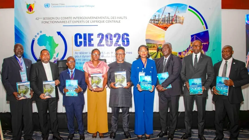 Économie bleue : le Cameroun assis sur 22 000 milliards de FCFA encore sous-exploités 1 Cameroun : L’économie bleue, un trésor sous-exploité de 22 000 milliards FCFA pour booster la croissance