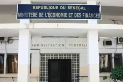 Dette publique : moteur de développement ou frein à l’investissement privé au Sénégal ?