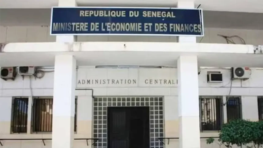 Dette publique : moteur de développement ou frein à l’investissement privé au Sénégal ?