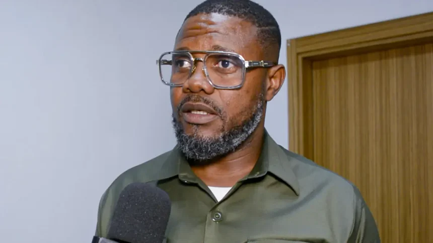 Données numériques : une stratégie hybride pour maîtriser les coûts en Afrique ? 1 Données numériques : une stratégie hybride pour maîtriser les coûts en Afrique ?